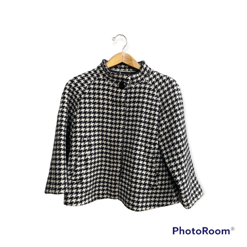 Banana Republic wear